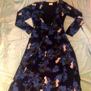 Aritzia Size 6, navy blue floral dress